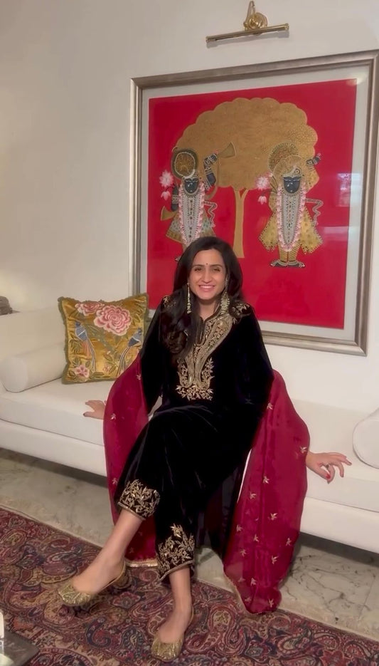 VELVET KURTI-PANT SET