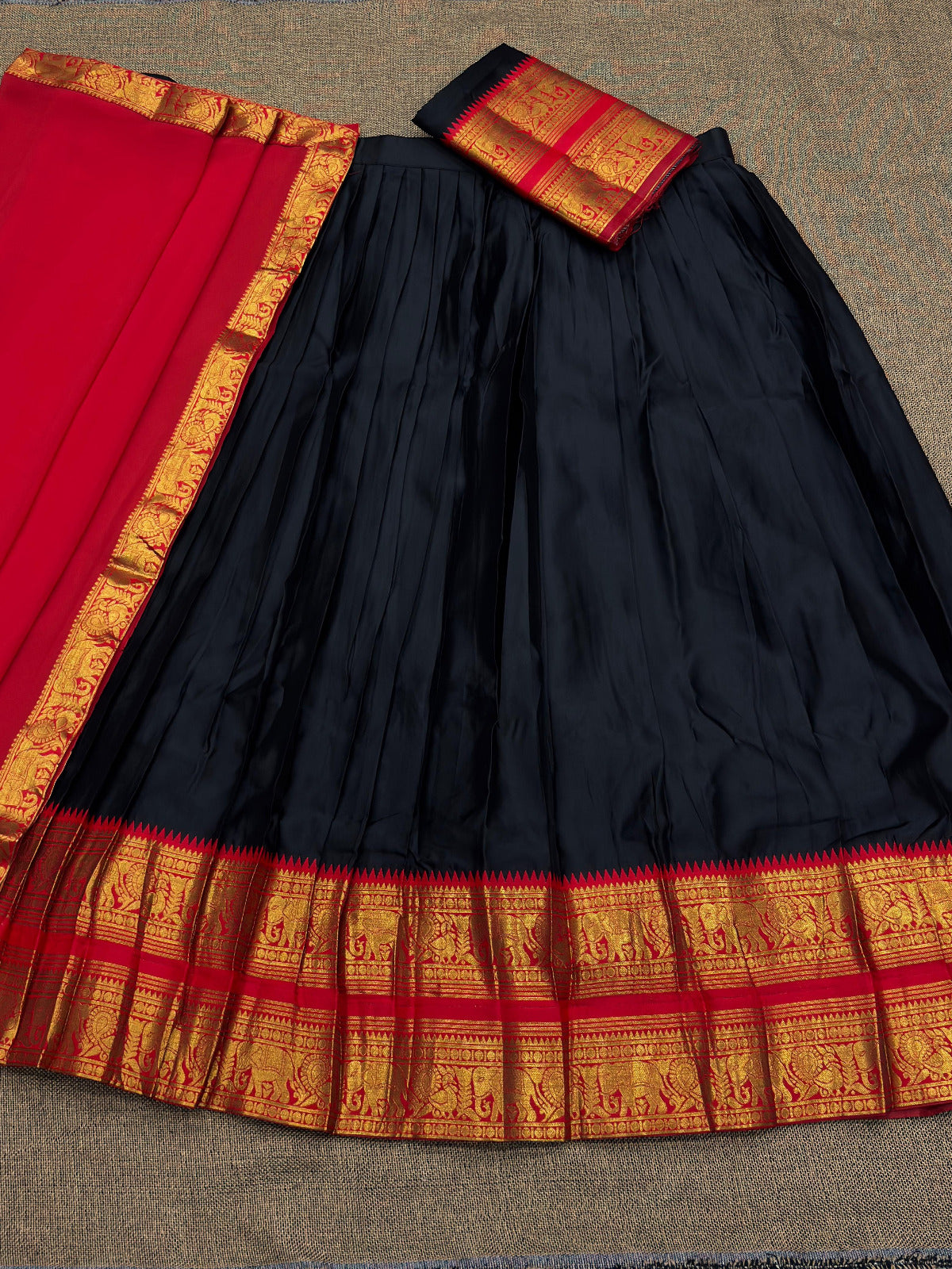 Traditional Lehenga Choli With Dupatta