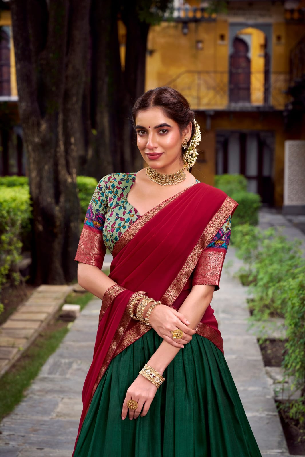 Lehenga Choli with Traditional Kalamkari Print Border