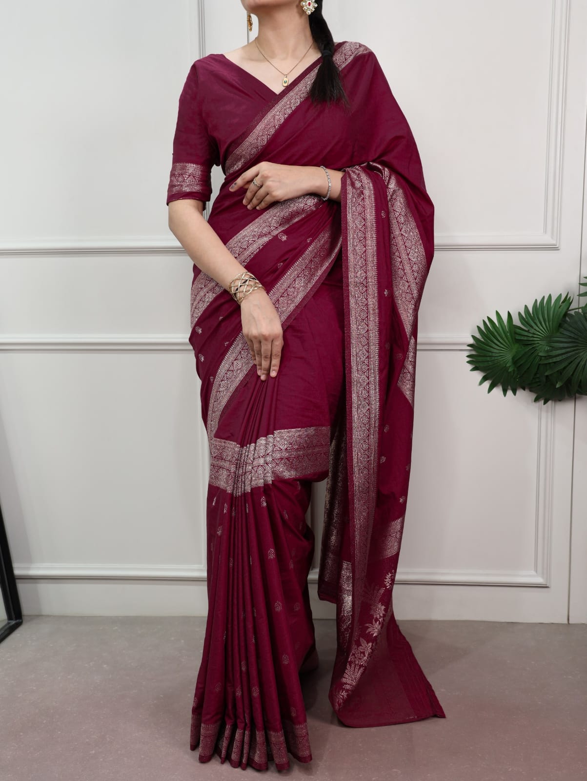 Zari Weaving Traditional Saree with Unstitched Blouse