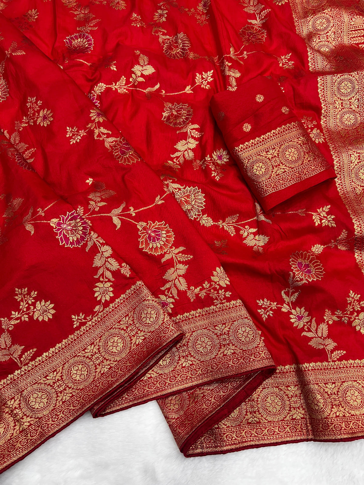 Karwa Chauth Special Traditional Red Saree with Unstitched Blouse
