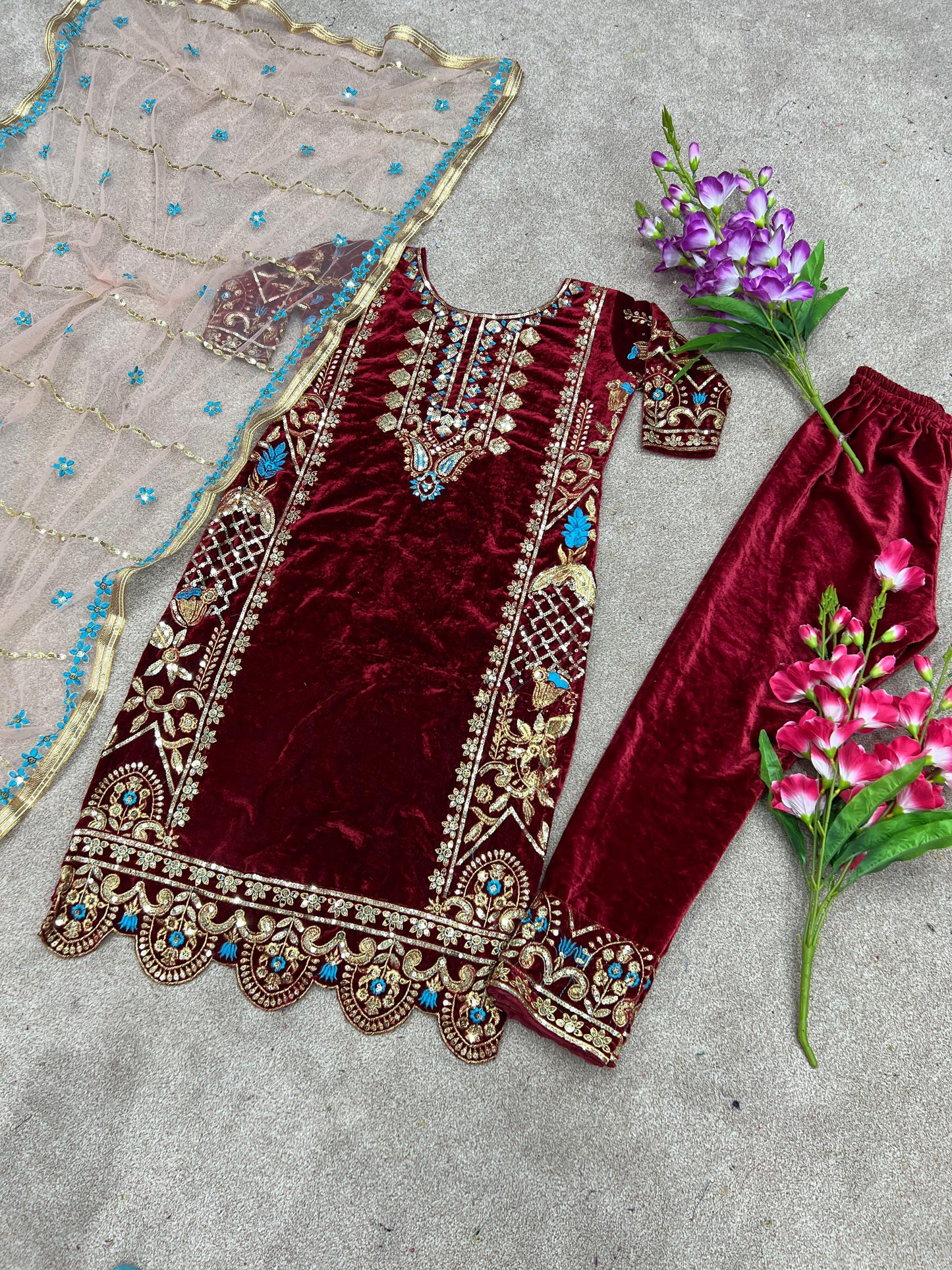 VELVET KURTI-PANT SET