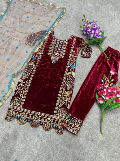VELVET KURTI-PANT SET