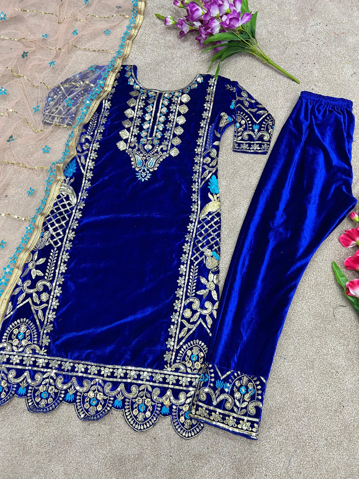 VELVET KURTI-PANT SET
