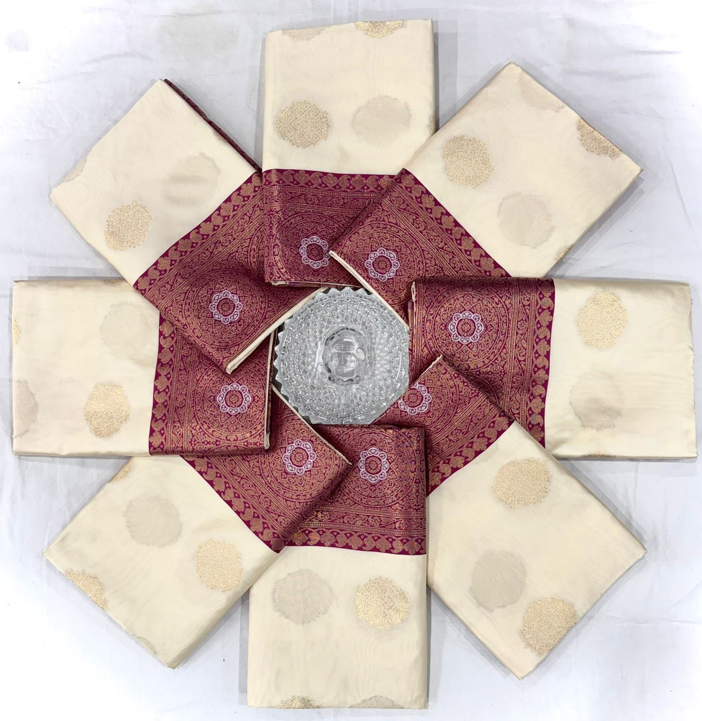 BEAUTIFUL RICH PALLU & JACQUARD WORK ON ALL OVER THE SAREE