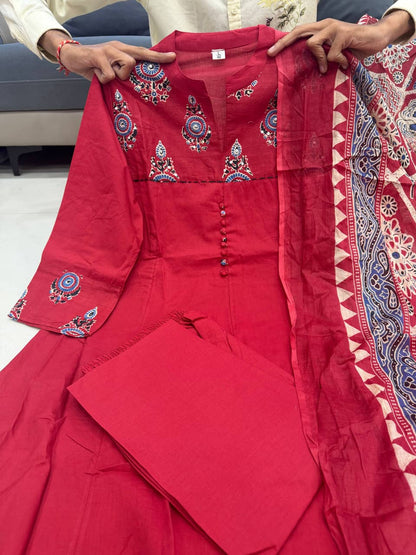 PURE JAIPURI AUTHYNTIC BLOCK COLOURS ANARKALI KURTI PENT WITH DUPPTA SET