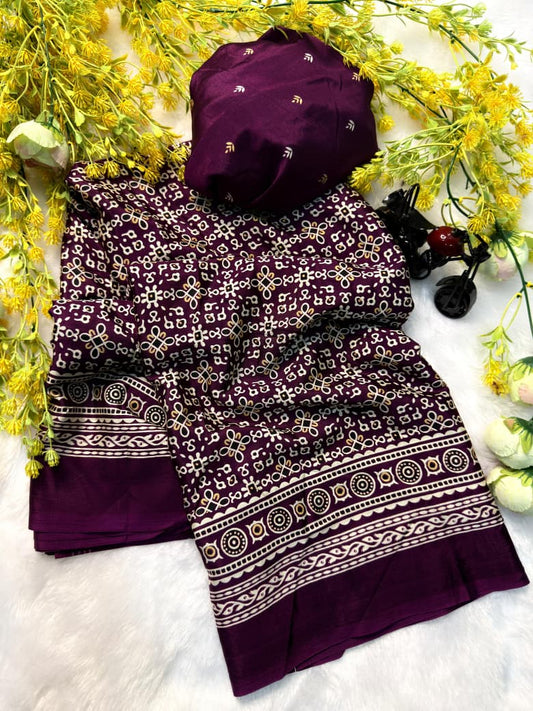 Ajrakh Print Saree With Unstitched Blouse Piece
