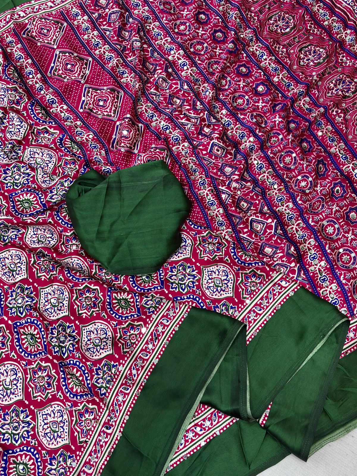 Sattin Print with Mirror work Saree Unstitched Blouse
