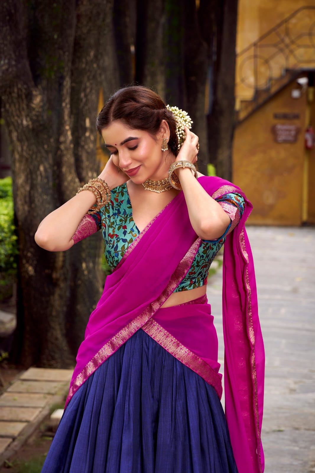 Lehenga Choli with Traditional Kalamkari Print Border