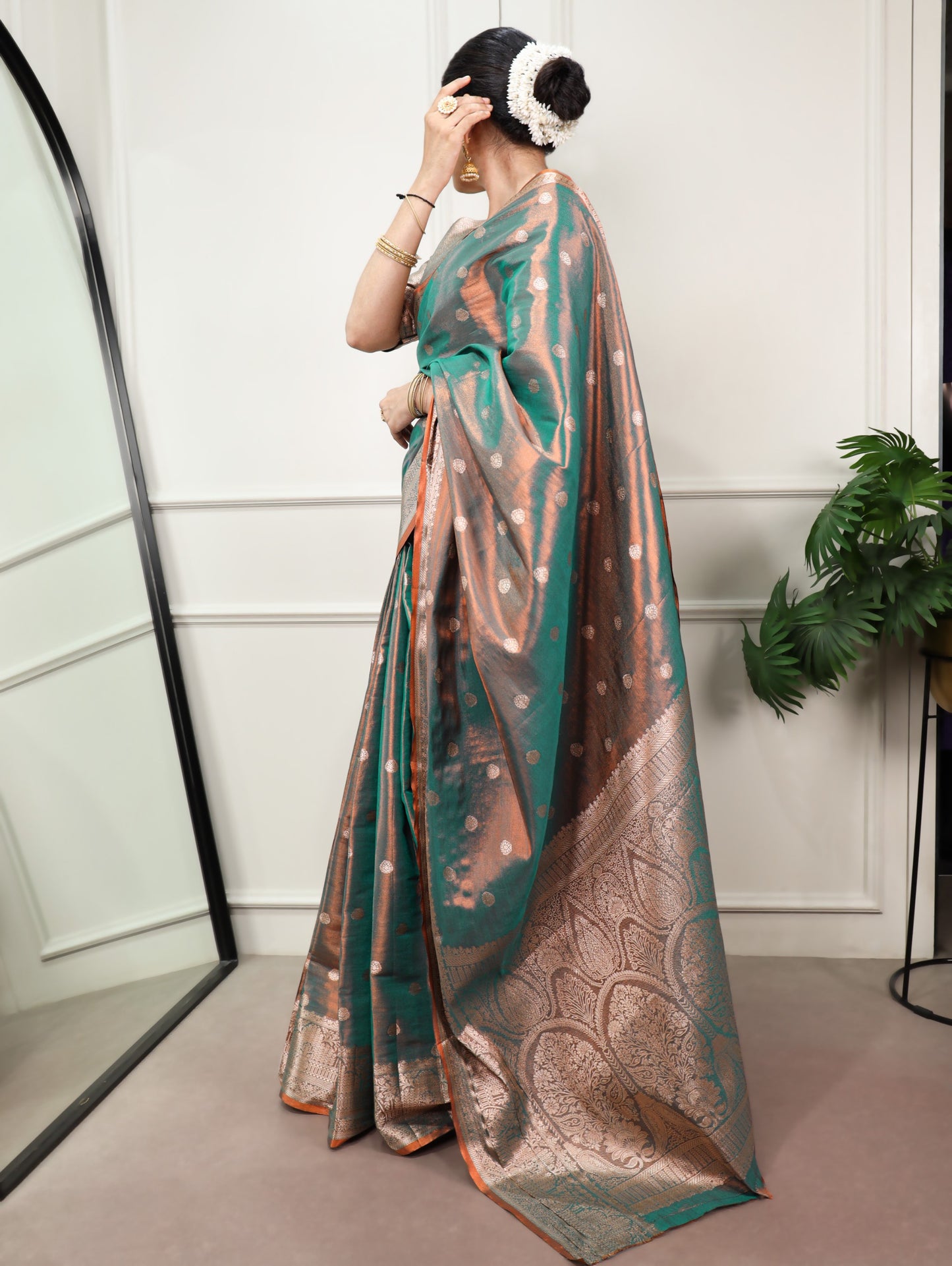 Bottle Green Dual-Tone Zari Weaving Saree with Unstitched Blouse