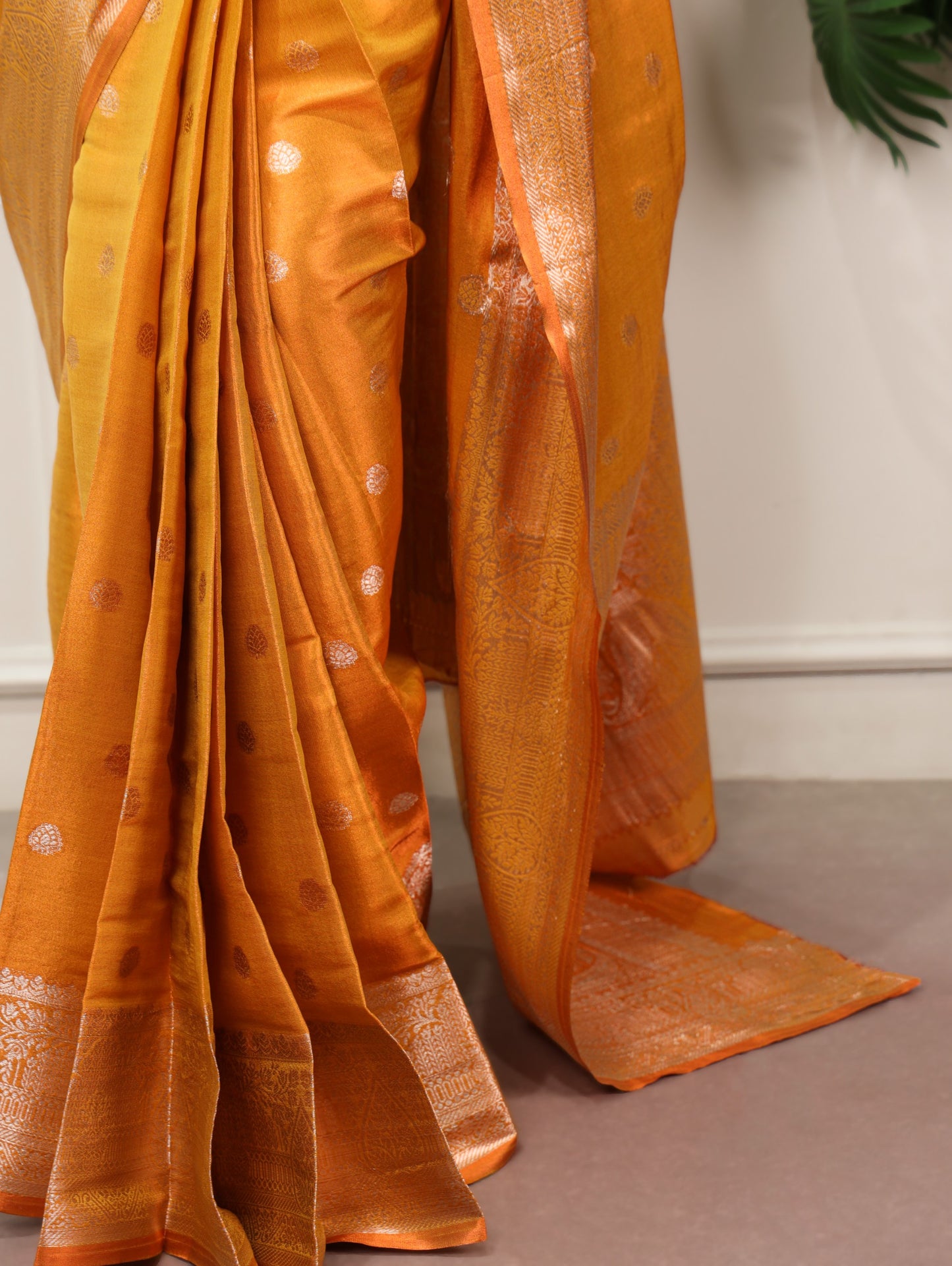 Gold Dual-Tone Zari Weaving Saree with Unstitched Blouse