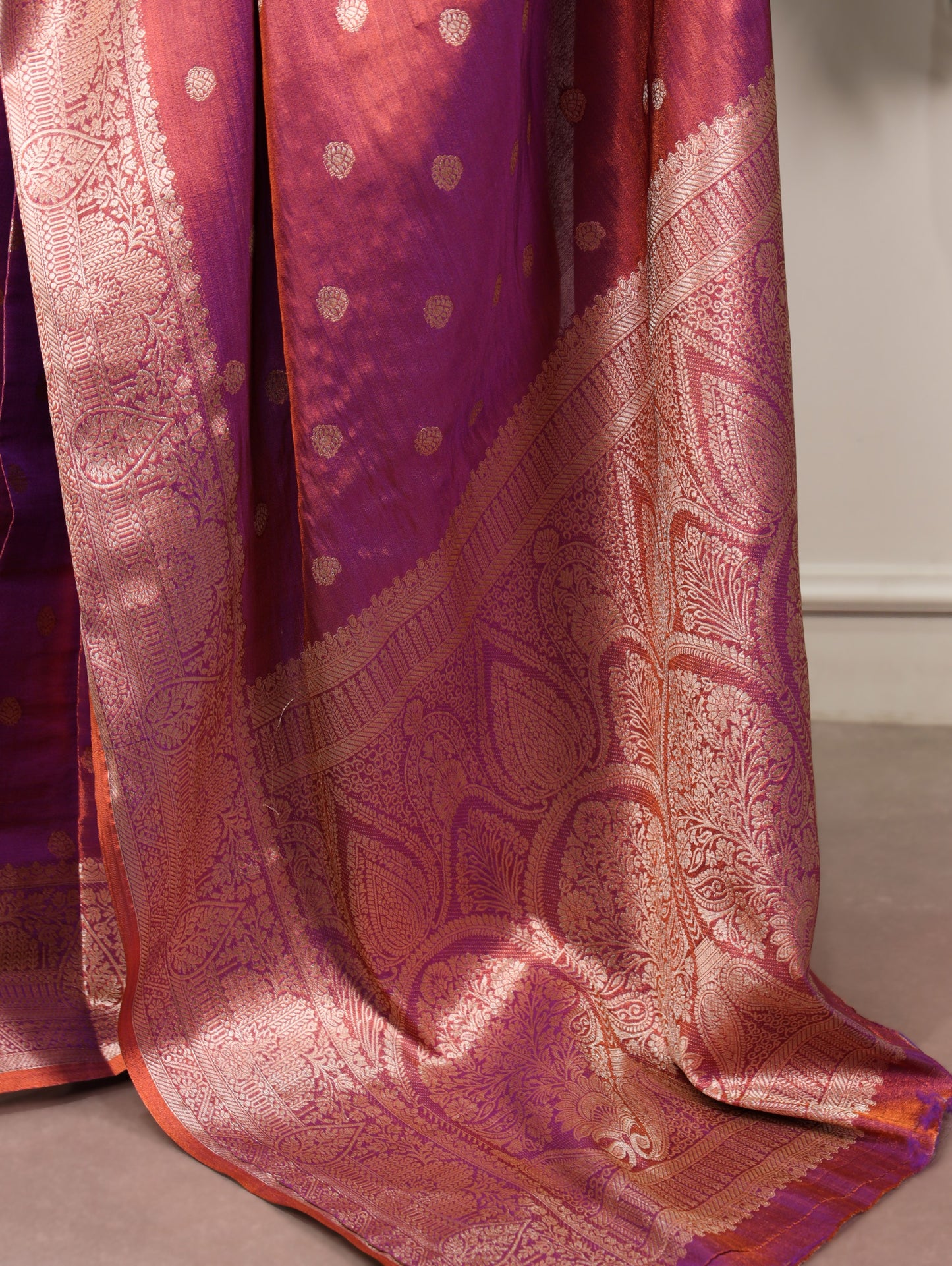 Purple Dual-Tone Zari Weaving Saree with Unstitched Blouse