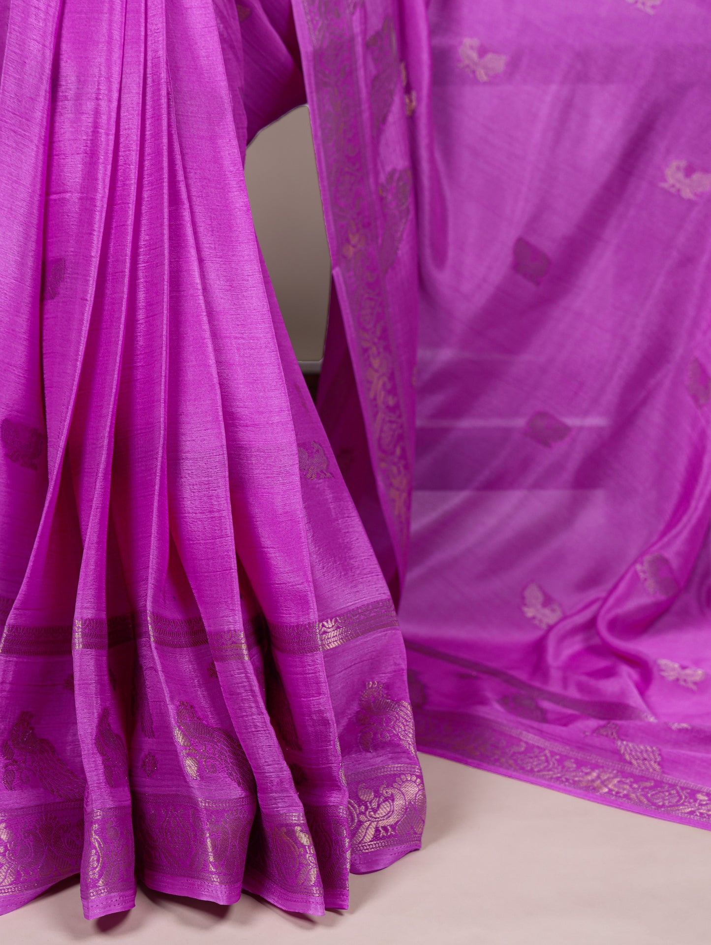 Pink Weaving Saree with Unstitched Blouse