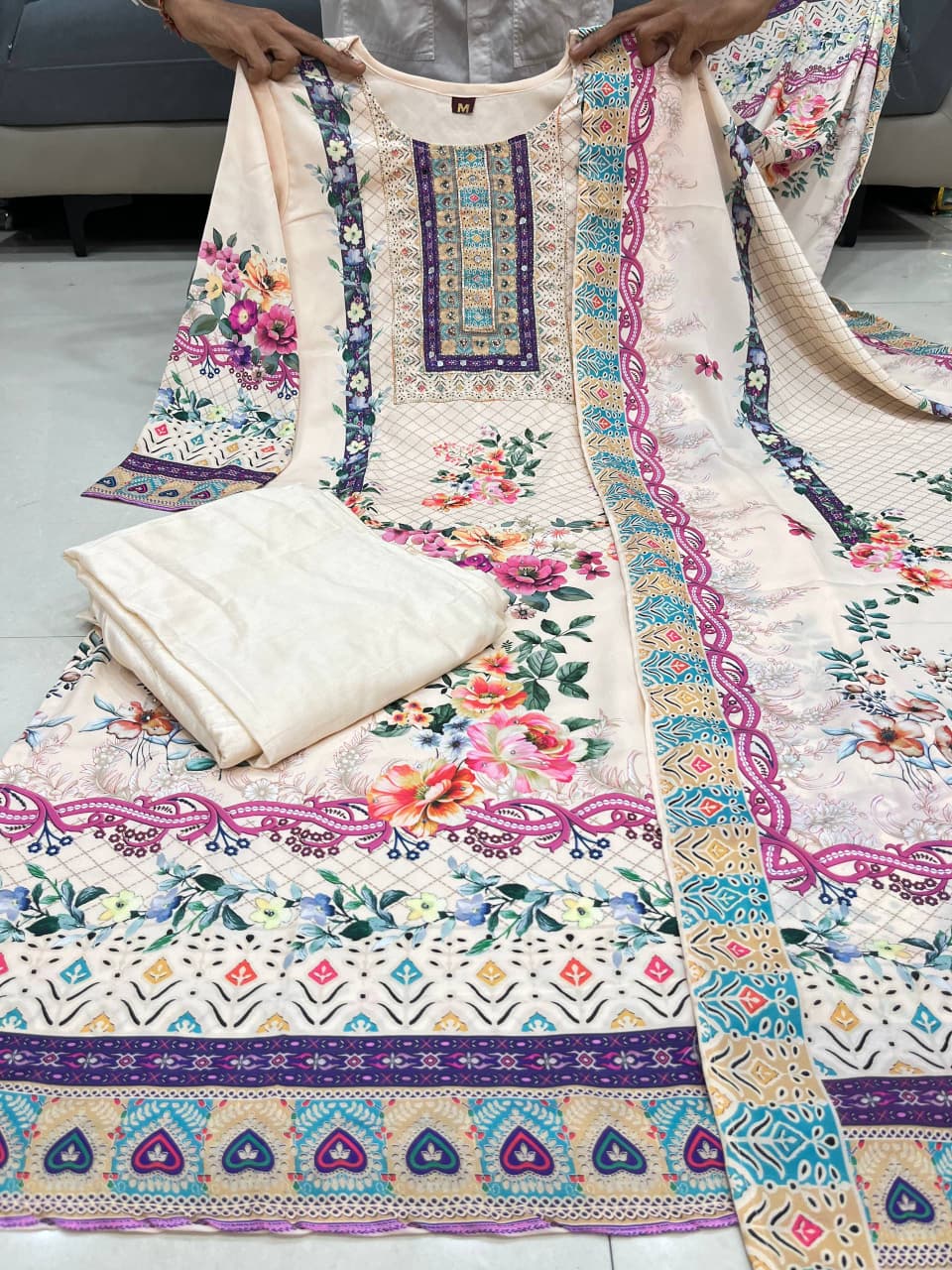 Elegant Kurti Set with Dupatta