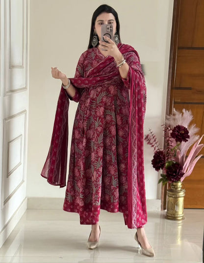 ANARKALI ROUND KURTI PANT DUPATTA SET