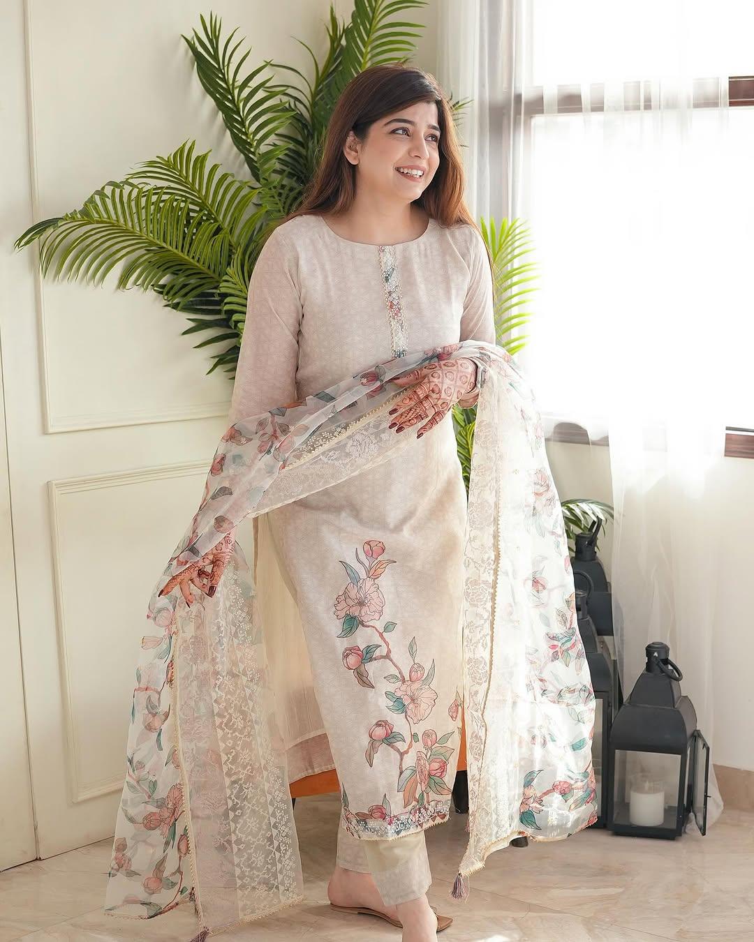 Elegant Kurti Set with Dupatta