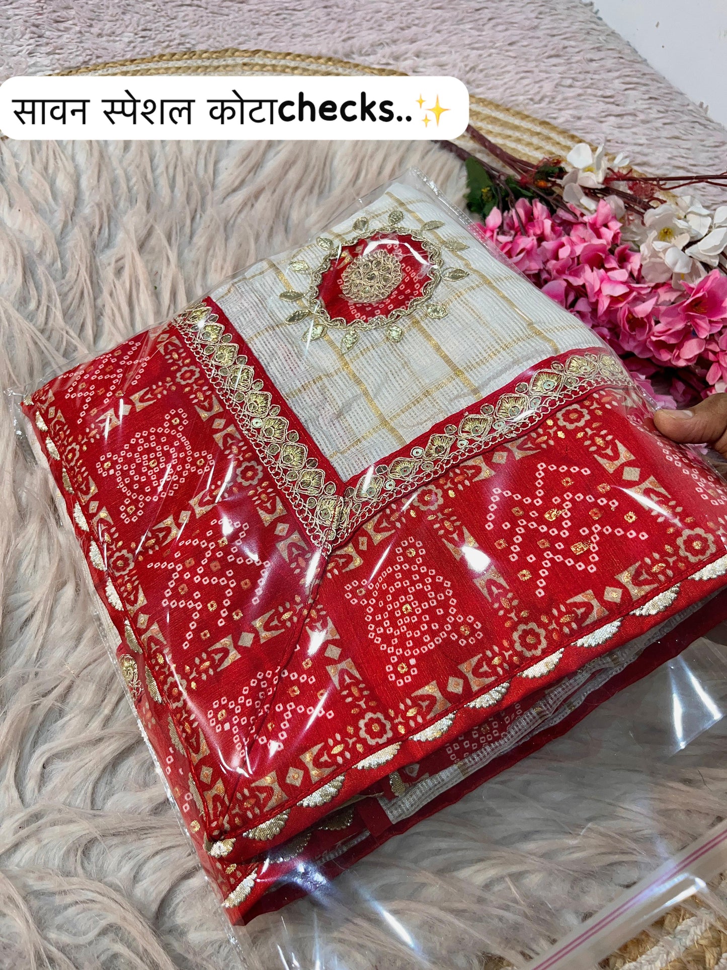 Kota Checks Heavy Bandhej Pallu Border Saree with Bandhej print Unstitched Blouse