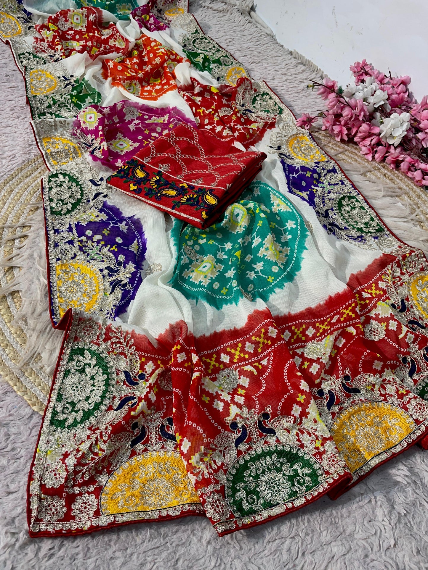 Bandej Print Saree with Unstitched Blouse