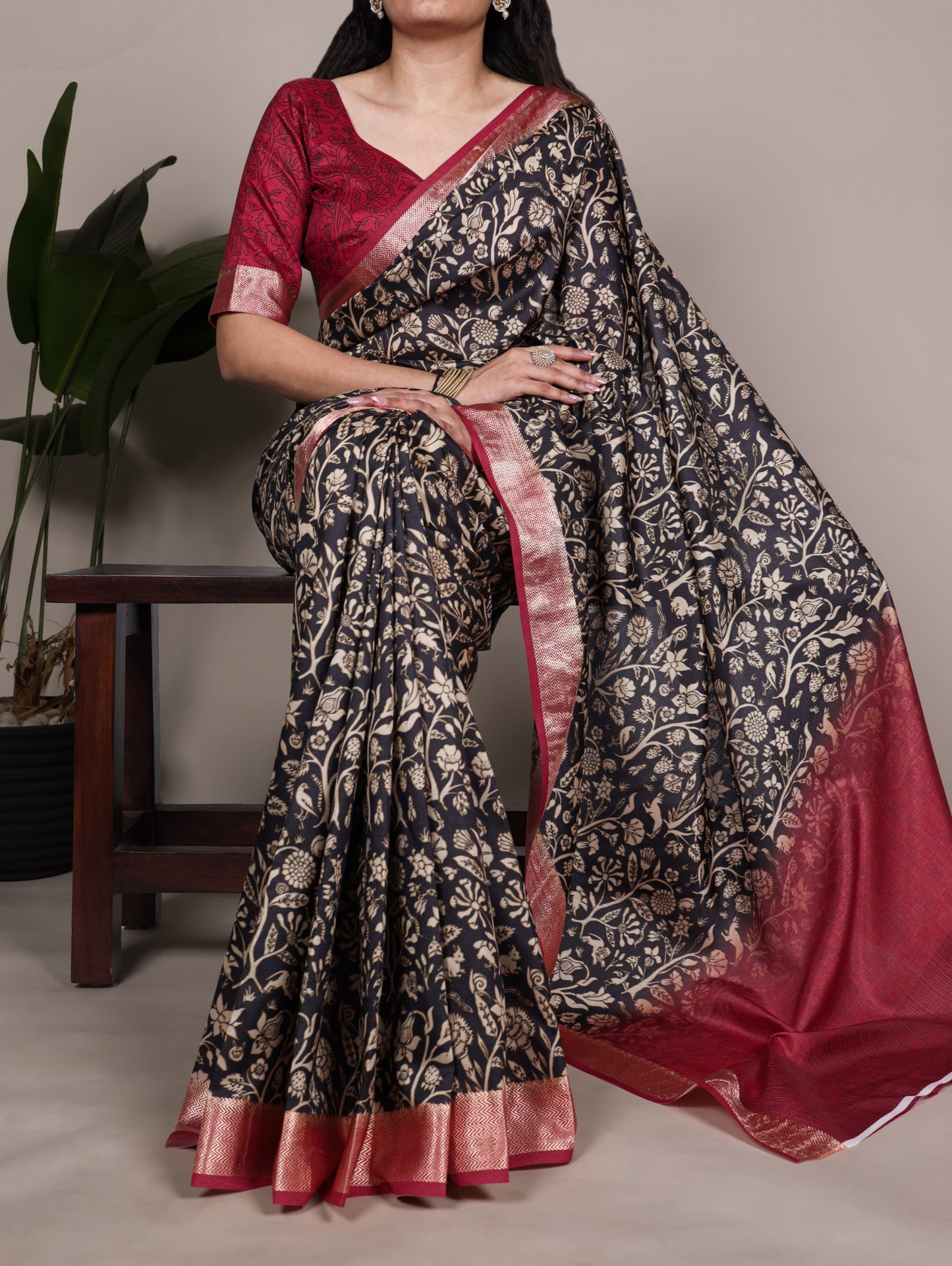 Black color Tasar Silk Print Viscose Border Saree with Unstitched Blouse