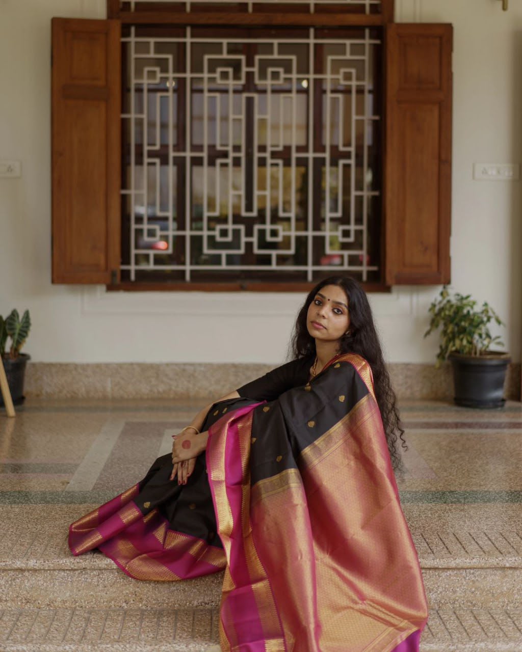 Black color Lichi silk Saree with Unstitched Blouse