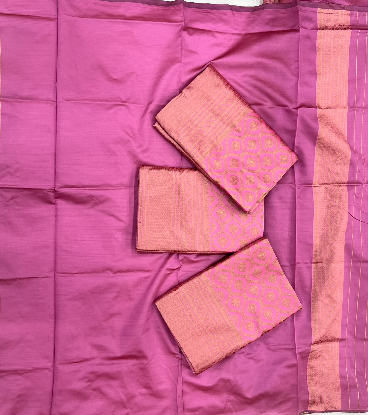 Light Pink color Lichi silk Saree with Unstitched Blouse