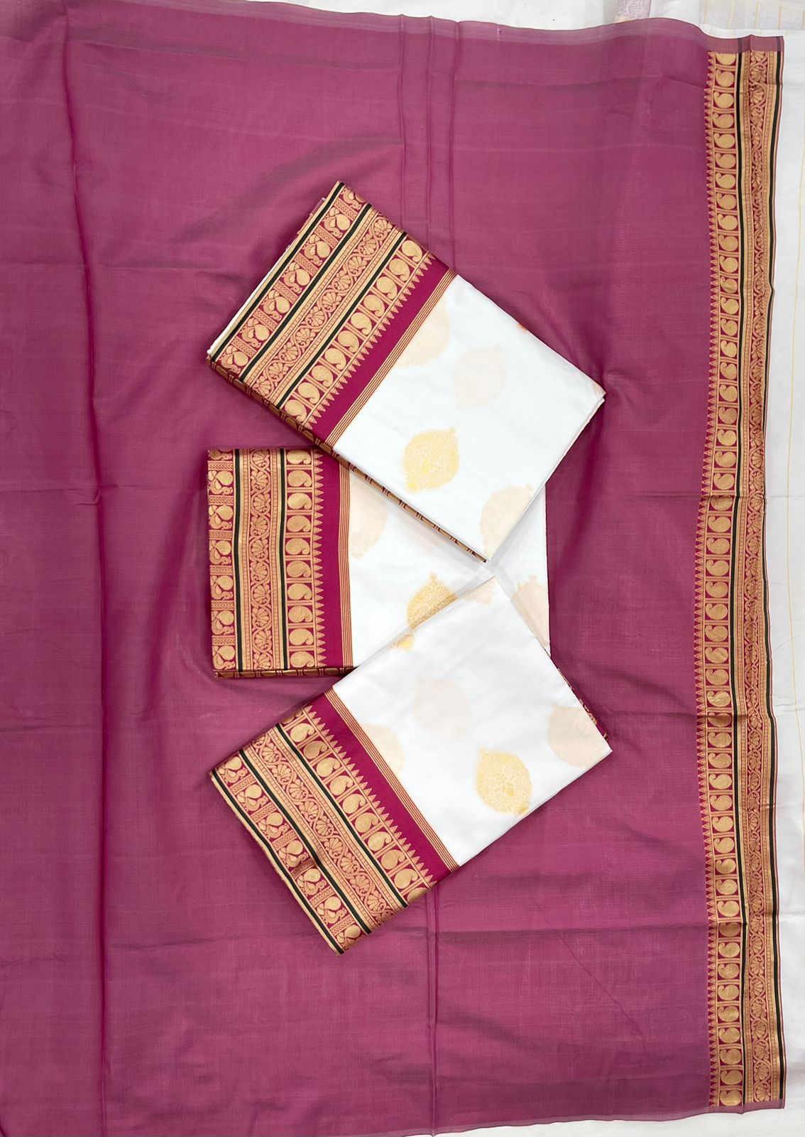 White color Lichi silk Saree with Unstitched Blouse