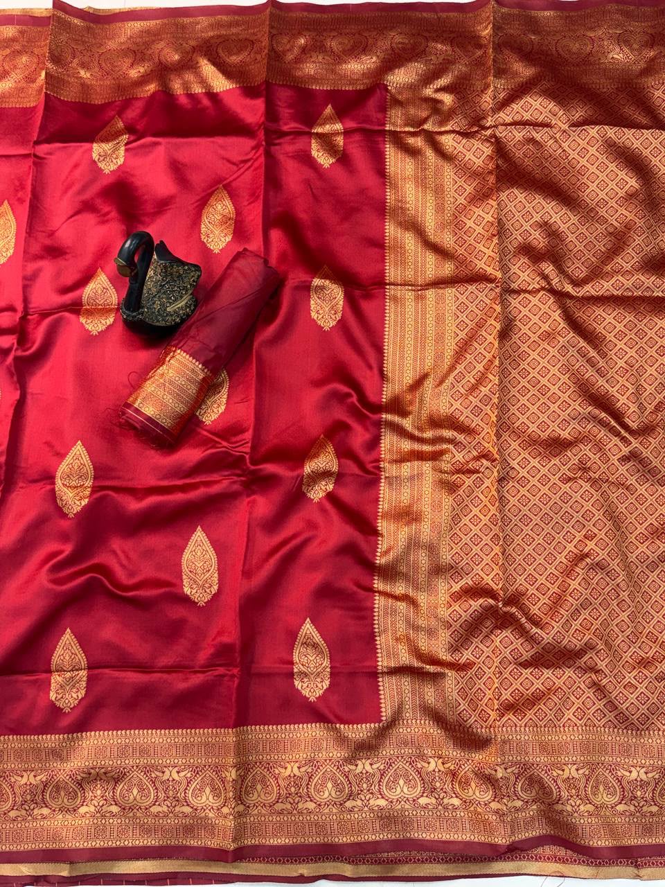 Maroon color Lichi Silk Traditional Saree with Unstitched Blouse