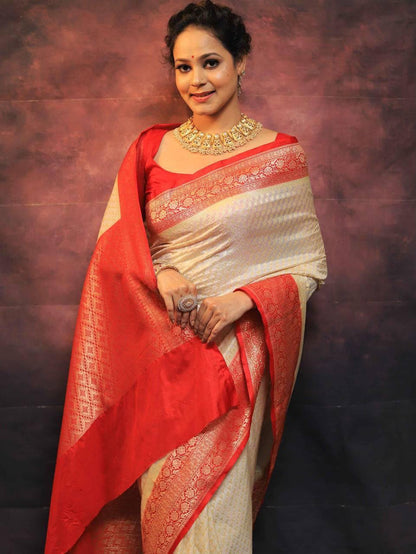 Off White color Lichi Silk Traditional Saree with Unstitched Blouse