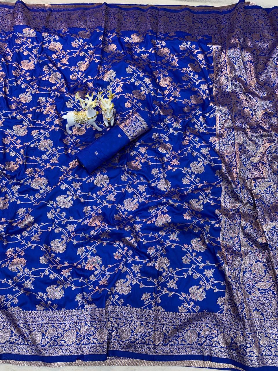 Royal Blue Gold Zari weaving Kanijivaram Saree with Unstitched Blouse