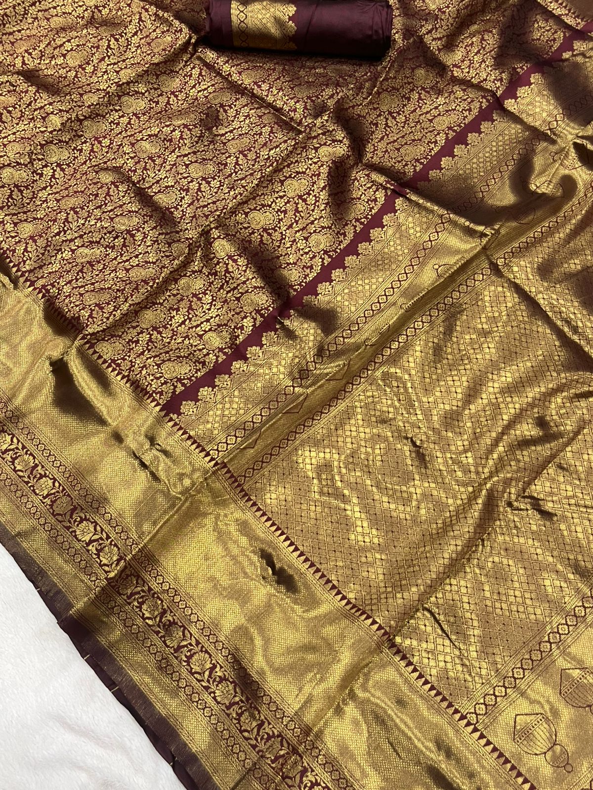 Maroon color Lichi Silk Traditional Saree with Unstitched Blouse