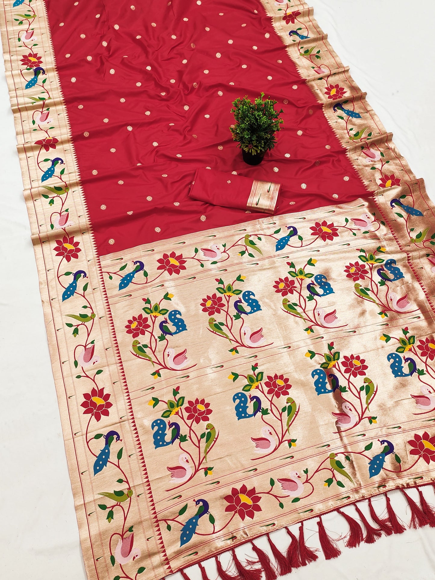 Lotus Meenakari Weawing Paithani Saree with Unstitched Blouse