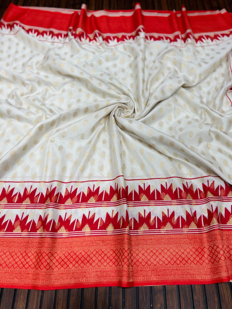 White color Jari Jaqurad all Over Butti Rich Pallu Saree with Unstitched Blouse