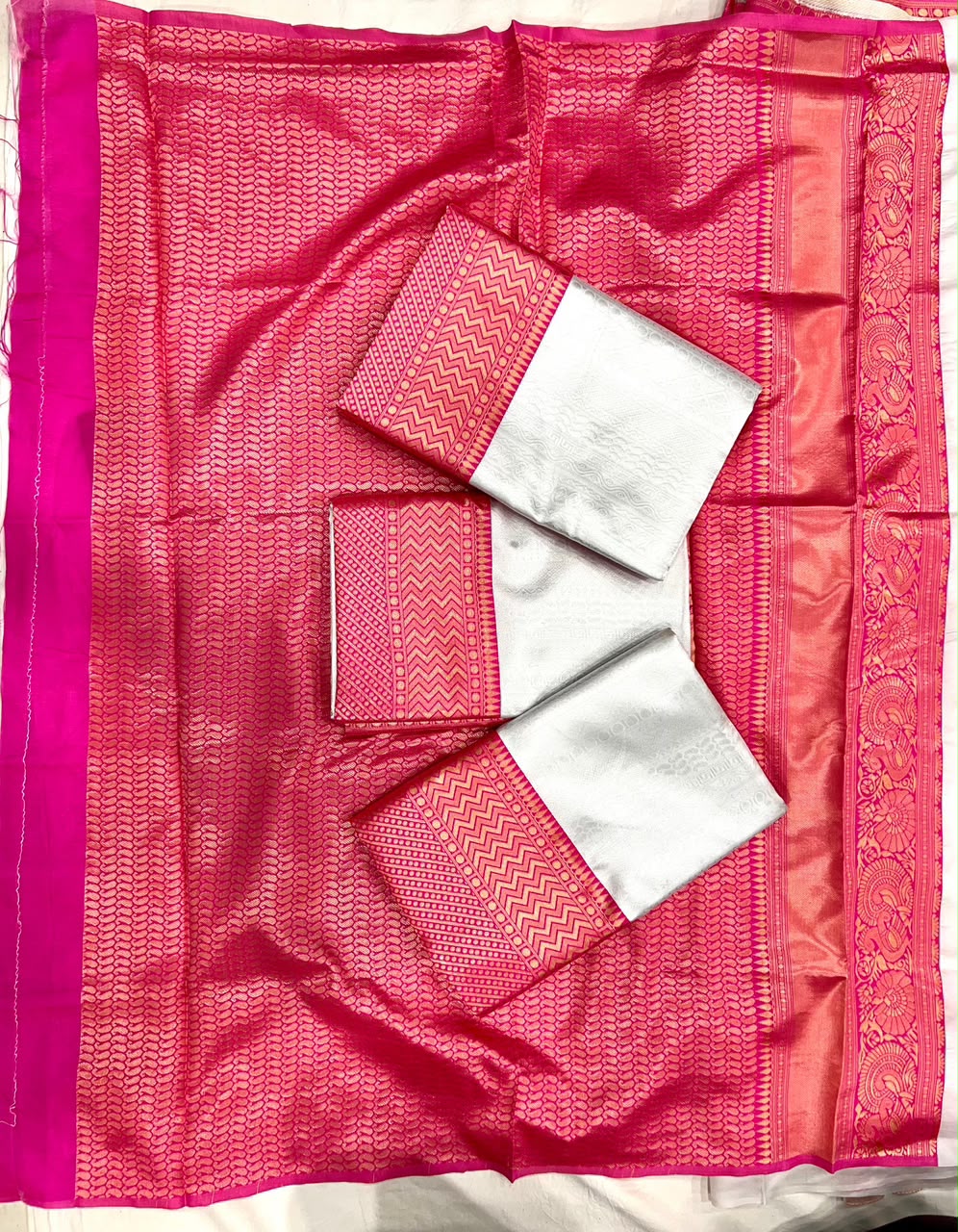 Cream color Banarasi silk Saree with Unstitched Blouse