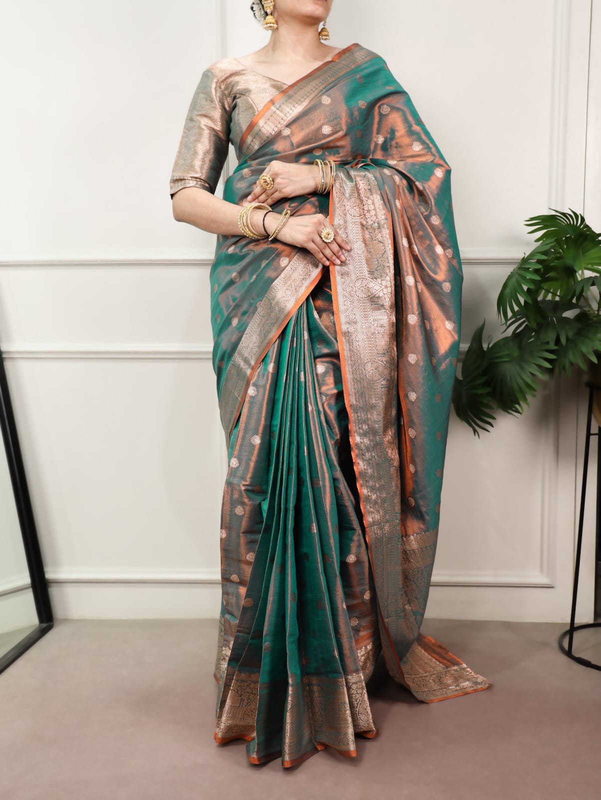 Zari Weaving Dual-Tone Traditional Saree with Unstitched Blouse