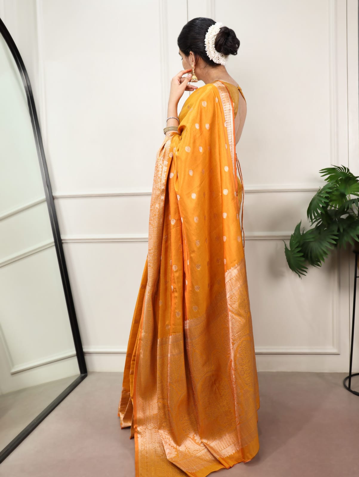 Zari Weaving Dual-Tone Traditional Saree with Unstitched Blouse
