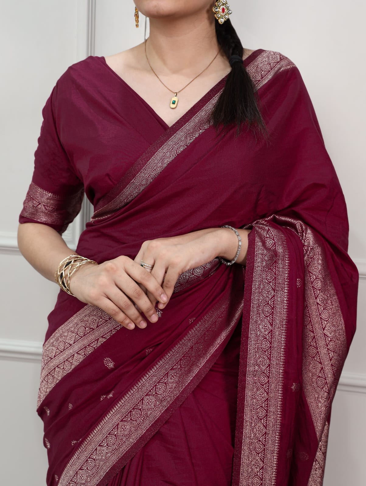 Zari Weaving Traditional Saree with Unstitched Blouse
