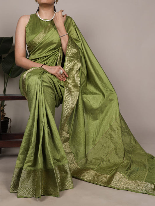 Mehndi Green color Zari Weaving Traditional Saree with Unstitched Blouse