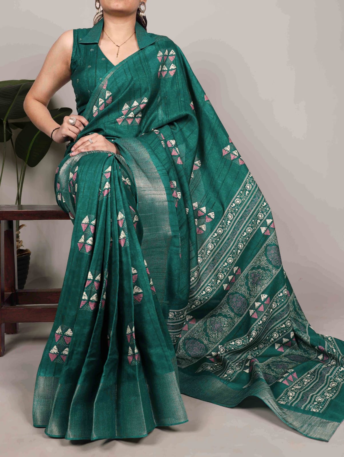Slub Silk Printed Saree with Unstitched Blouse