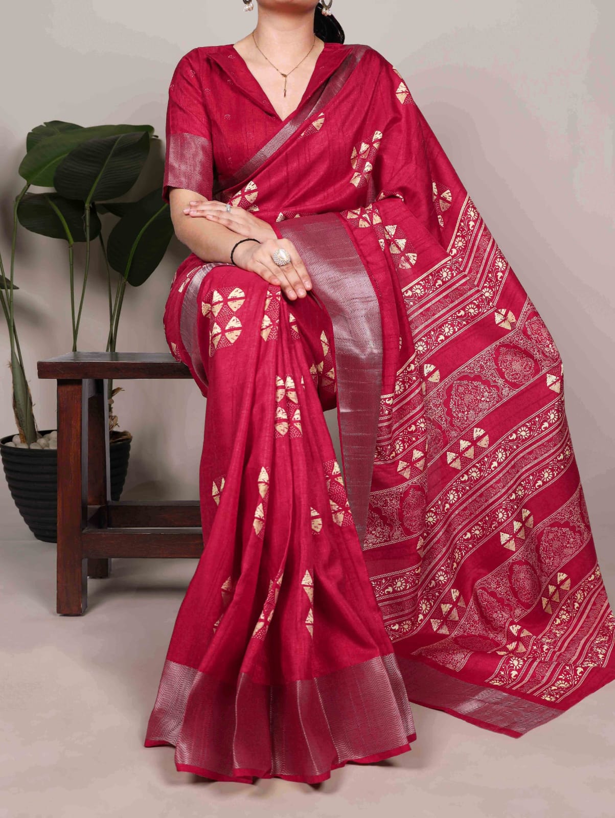 Slub Silk Printed Saree with Unstitched Blouse