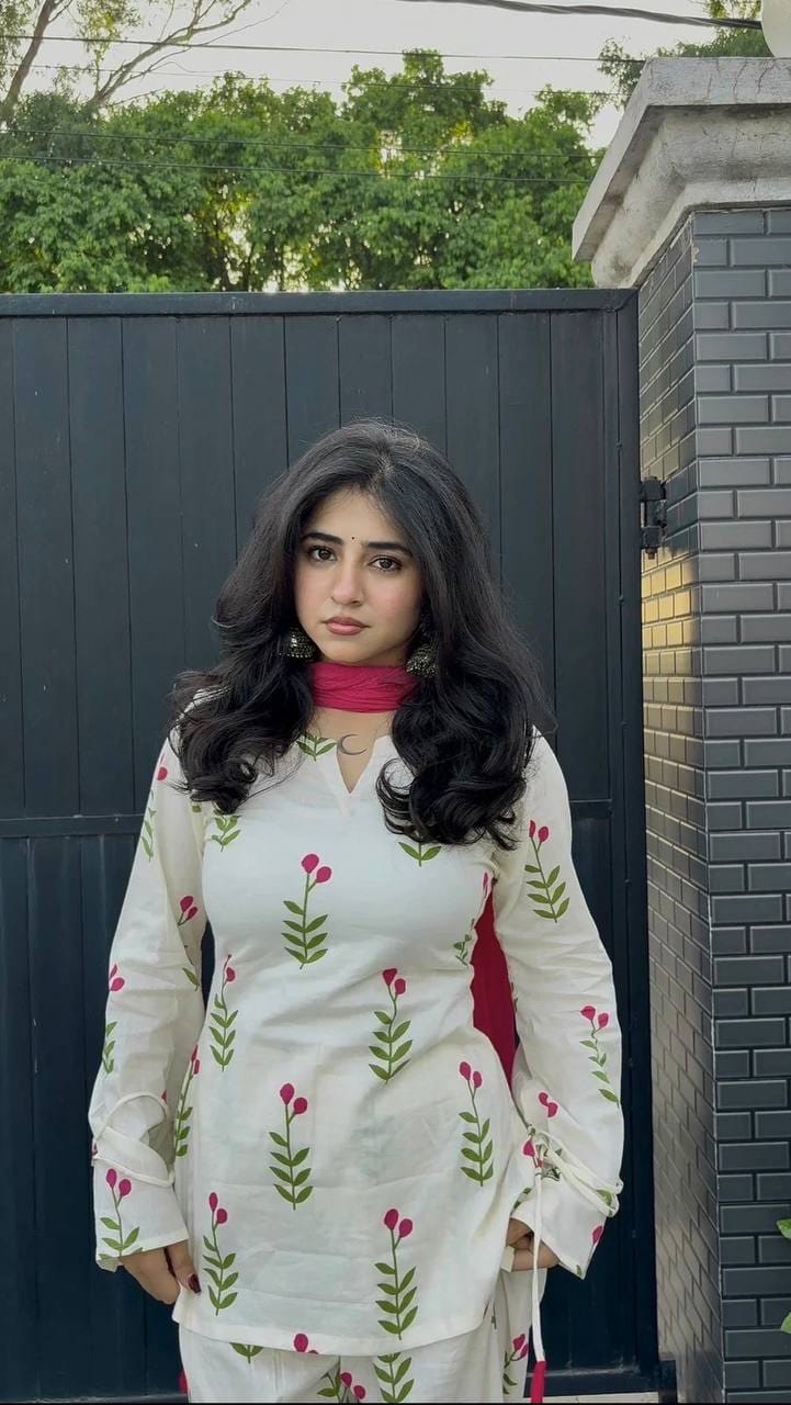 FANCY DESIGN COLLECTION 3 PIECE FANCY TOP WITH FARSHI SALWAR AND BEAUTIFUL DUPATTA