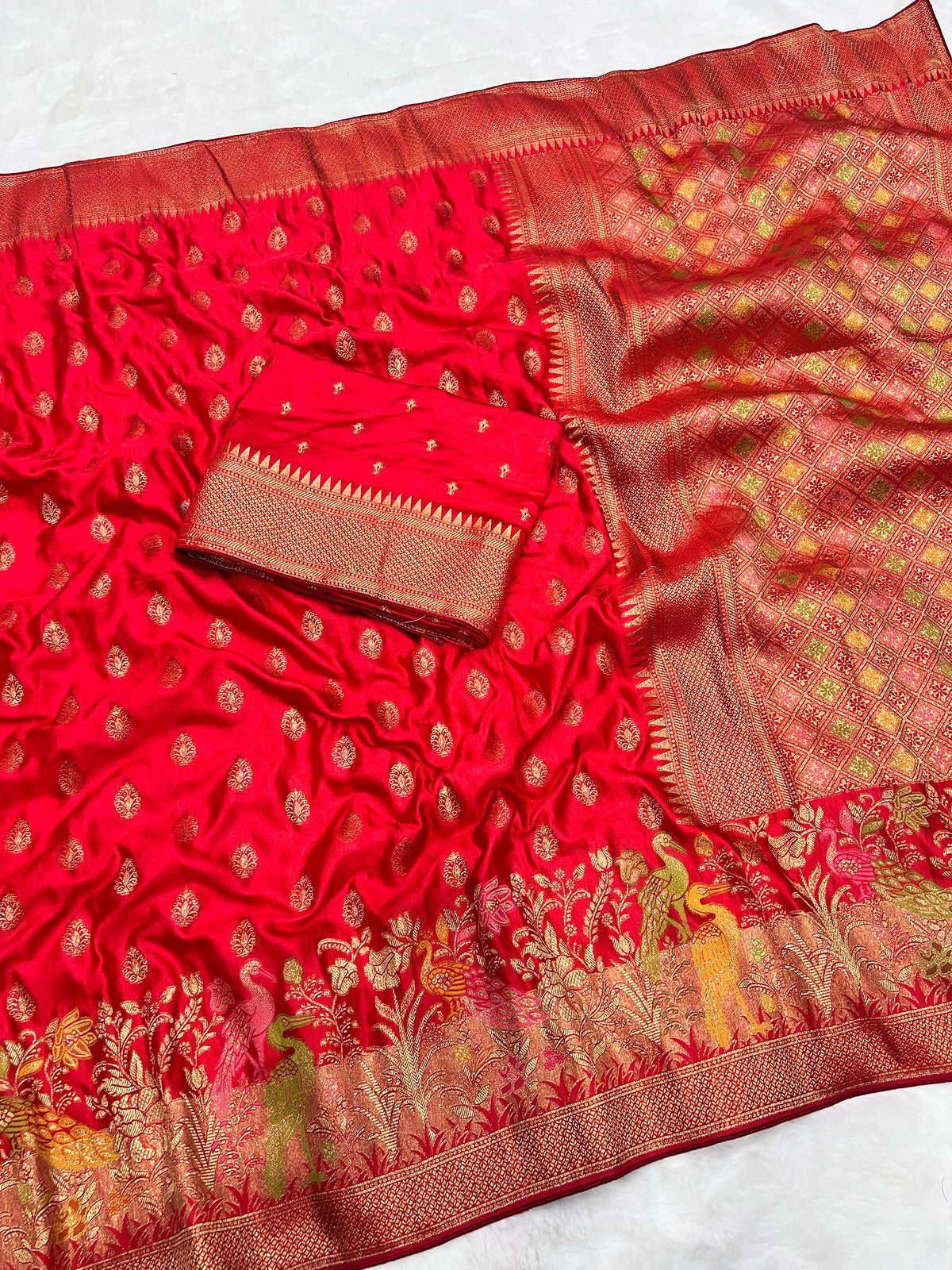 Karwa Chauth Special Traditional Red Saree with Unstitched Blouse