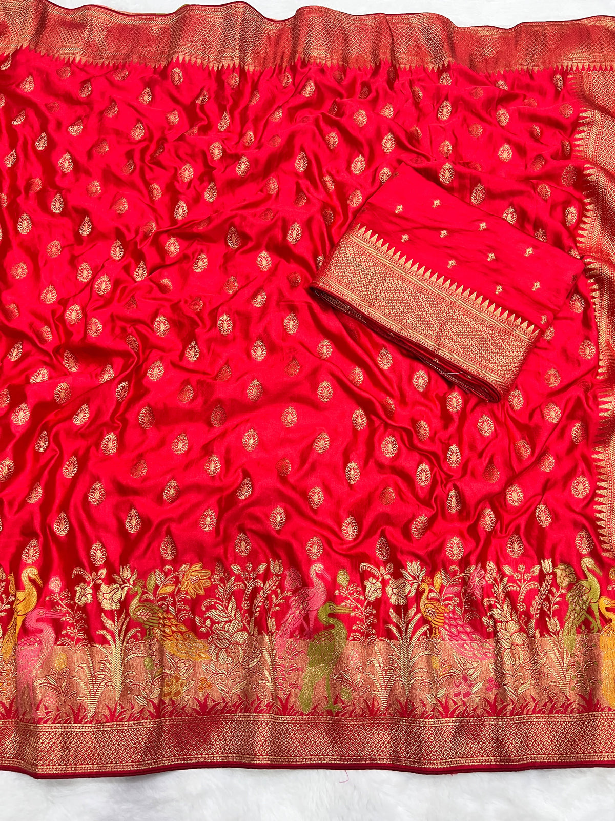 Karwa Chauth Special Traditional Red Saree with Unstitched Blouse