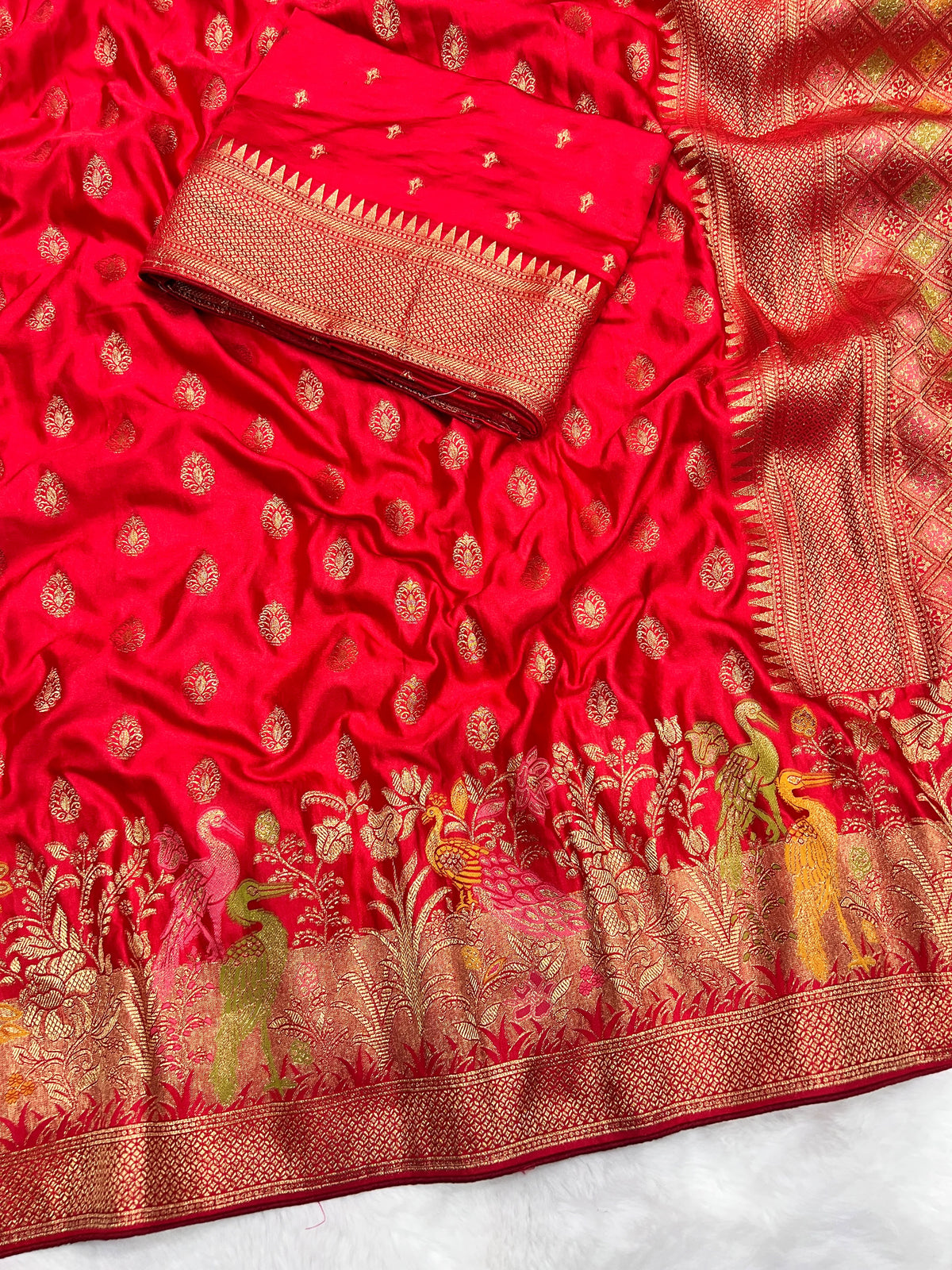 Karwa Chauth Special Traditional Red Saree with Unstitched Blouse