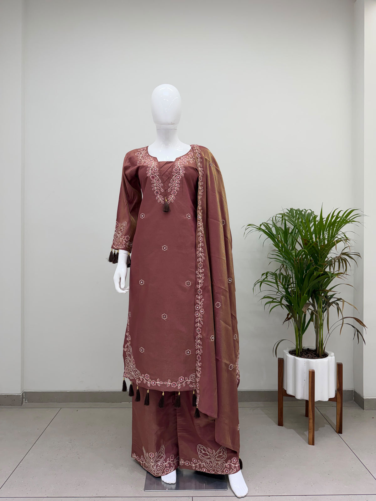 DESIGNER MIRROR EMBROIDERED WORKED KURTI PANT  WITH DUPATTA