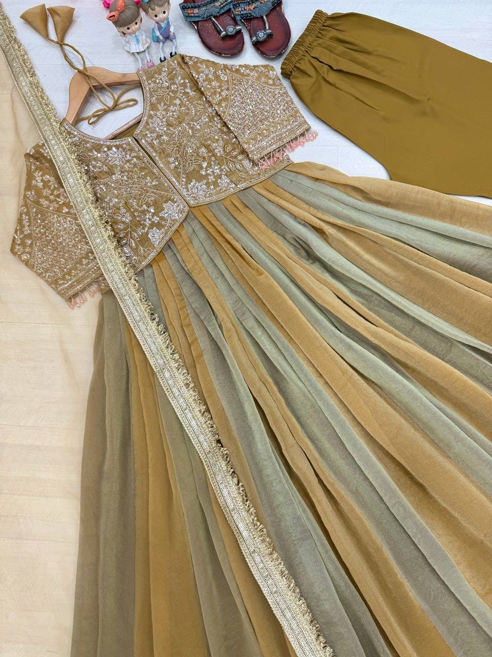Party Wear Look Pur Nc Moss Gown,Dupatta & Bottom Set